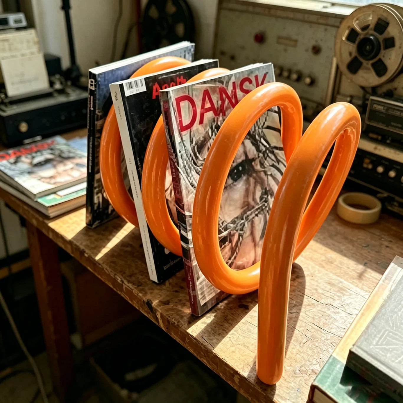 Librero de Escritorio Giratorio en Espiral de Metal