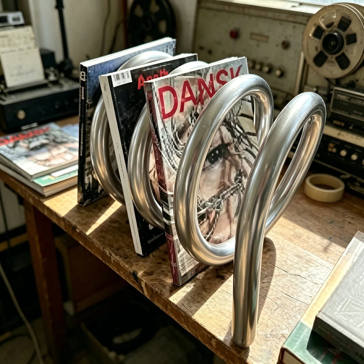 Librero de Escritorio Giratorio en Espiral de Metal