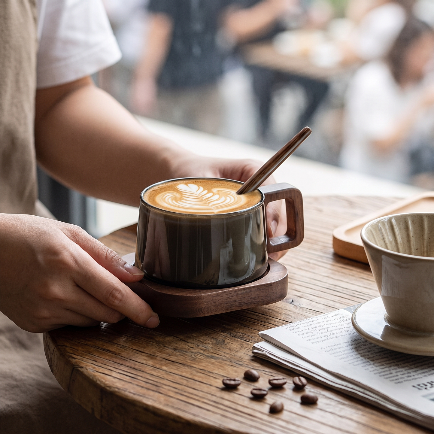 Taza Flat White con Base de Madera - lifestyle